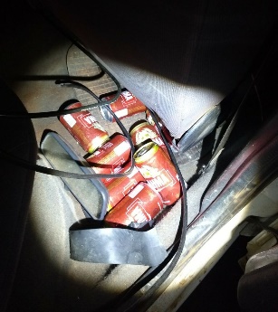 Acidentes ocorreram entre a tarde de sexta-feira e o fim da noite de sábado; num dos veículos foram apreendidas latas de cerveja