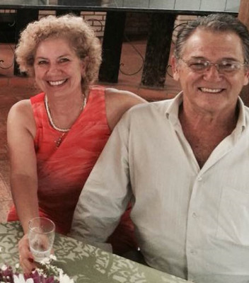 Angélica do Prado Antônio Ferreira, aniversariante do dia 6 ao lado do esposo Antônio Ferreira