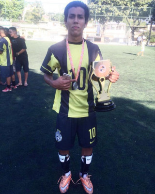 Alex chegou nesta semana ** Divulgação 