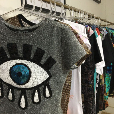 Olá ‘PARÇAS’. Sejam bem-vindos a mais uma edição da nossa querida Acesso Restrito. Na última coluna abrimos falando sobre a fantástica 2ª edição do #DesfileFashion. Hoje voltamos parabenizando esse brilhante evento. Totalmente beneficente o Desfile contou com a ajuda de parceiros, voluntários, amigos do realizador Júnior Rodrigues e um grande público! A passarela foi “pequena” para tantas belezas e inovação no espaço Sala nesta quarta-feira. O evento começou por volta das 20h30 e estavam lá quase todos os digital influencer da cidade e região. Mais uma vez parabéns pelo evento e pela iniciativa de trazer a beleza voltada para a caridade. #FoiShowDesfileFashion