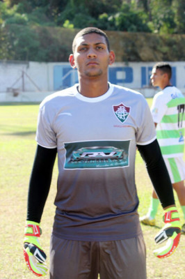 Lucas Matheus, artilheiro do ARAFLU na competição, fez os gols da vitória em Araxá