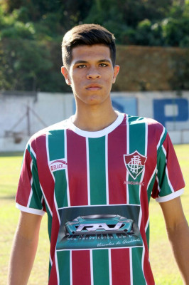 Zagueiro Yuri foi um dos titulares que jogaram em Araxá no sábado ** Enivaldo Silva 