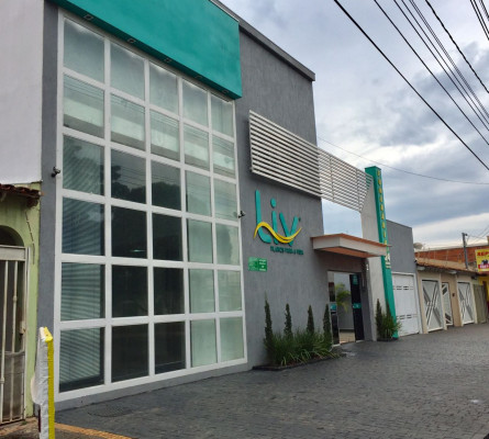 Em novembro de 2016, a juíza Juliana Faleiro de Lacerda Ventura, pediu a suspensão do alvará sanitário da empresa com base na Lei Municipal de 1991 que limita a quantidade de funerárias na cidade de acordo com número de habitantes