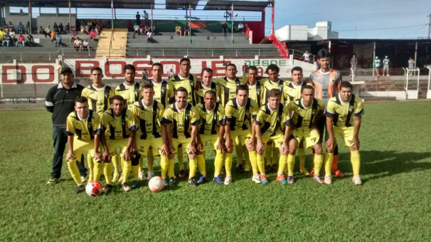 Amanhece é semifinalista pelo terceiro ano consecutivo do Amadorão ** Gazeta do Triângulo 