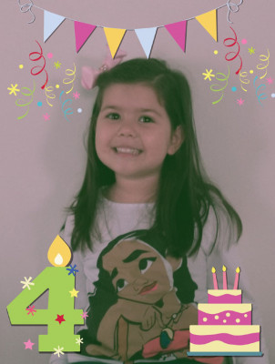 Isabela Barbosa, completa hoje seu 4º aninho. Ela é filha de Elaine Alves Barbosa, e recebe o carinho dos avós maternos José Luiz Barbosa e Marlene Maria Alves Barbosa 