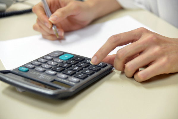 O ICMS é o imposto de maior receita tributária ao Estado, equivalente a 75% da arrecadação