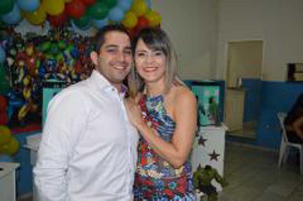Pedro Henrique Oliveira aniversariante do dia 6 com a esposa Edilaine. Filho de Luiz Antônio e Silvia Adriana 