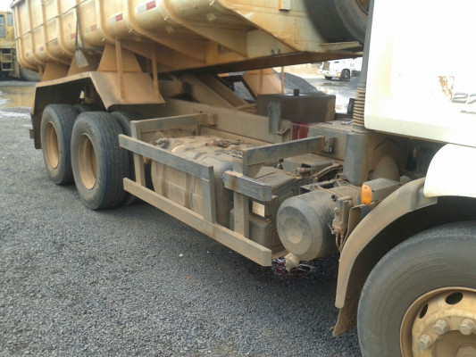 Homem sofreu acidente enquanto fazia reparos no veículo