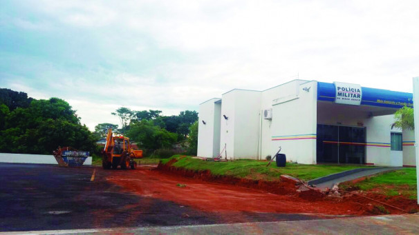 Considera-se trabalho em altura toda atividade executada acima de dois metros onde haja risco de queda