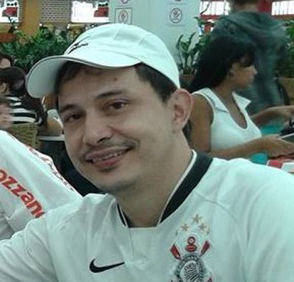 Marcelo José Lopes, empresário, torcedor do Corinthians Ponte Preta 2 x 1 Atlético/PR Grêmio 1 x 1 São Paulo Cruzeiro 3 x 0 Avaí Vasco 2 x 2 Atlético Mineiro Corinthians 2 x 1 Fluminense Botafogo 0 x 1 Atlético/GO Chapecoense 3 x 2 Vitória Palmeiras 2 x 0 Sport Bahia 2 x 1 Santos Coritiba 0 x 0 Flamengo 