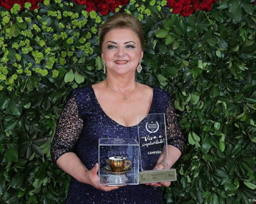 Evanete Peres Domingues, vencedora do concurso