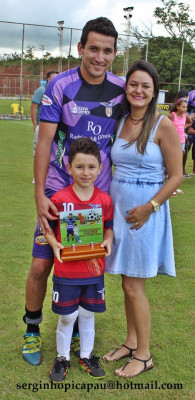 Artilheiro do campeonato, Gleydson e família ** Pica-Pau CC 
