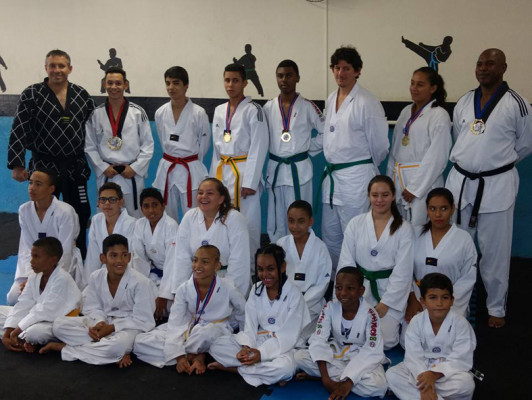 Atletas que participaram do quinto exame de faixas