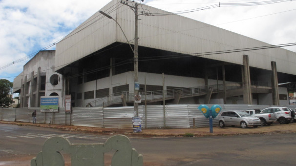 Ginásio Poliesportivo foi inaugurado em 1982, mas fechado para reforma em 2008