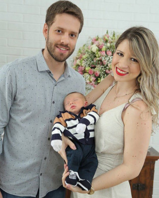 Nasce João Felipe – filho do delegado Dr. Felipe Oliveira e da advogada Caroline Bretones.