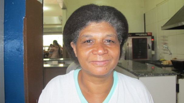  “O presente mais urgente seria aumento na segurança, depois saúde e educação” Sílvia Helena Bonfim, salgadeira 