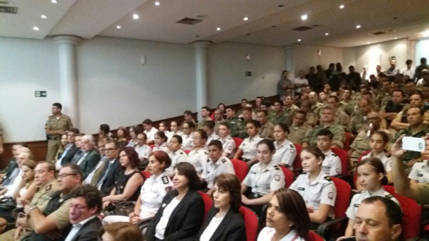 Estudantes do Colégio Tiradentes de Uberlândia estiveram no evento