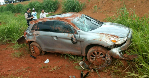 Acidentes evolveram um MMC/ASX e um VW/Saveiro, ambas de São Paulo ** PRF 