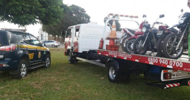 Mais de 50 veículos foram apreendidos na operação ** PRF ** Divulgação 