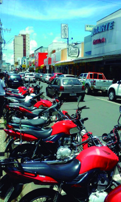 Número de veículos amentou nas ruas do município ** Divulgação 