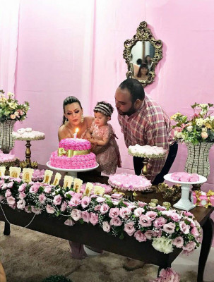 Primeiro aninho da princesinha Ana Helena. Que Jesus te abençoe sempre, dando-lhe saúde e paz. A encantadora garotinha é Filha de Beatriz Regina e Rodrigo Abrão. 