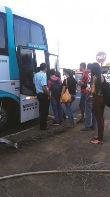 Transporte para a cidade de Uberlândia é oferecido pela empresa Reis & Tur