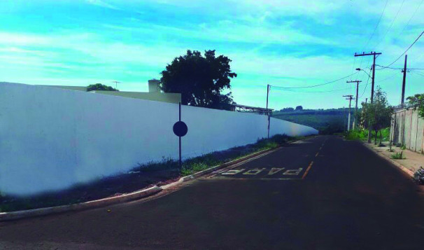 Com muro, entrada de animais é dificultada