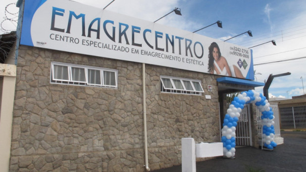 Equipe de profissionais da Emagrecentro, recém-inaugurada em Araguari 