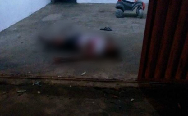 Vítima foi atraída até o portão e assassinada ** Divulgação 