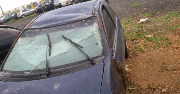 GM/Corsa capotou na rodovia ** PRF