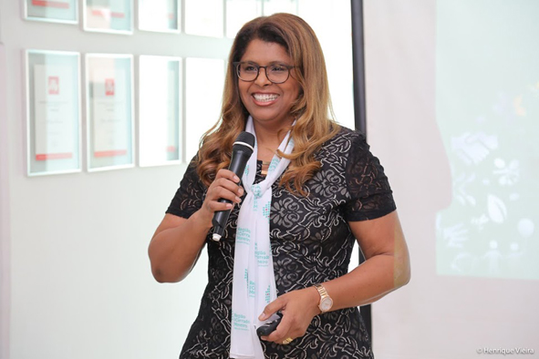 Eliane Cristina – Superintendente Executiva da Coocacer apresenta a programação Créditos: Henrique Vieira