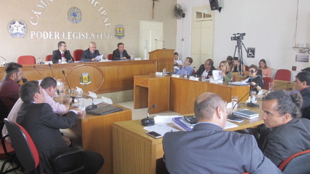 Comissão foi autorizada após assinatura de 14 edis