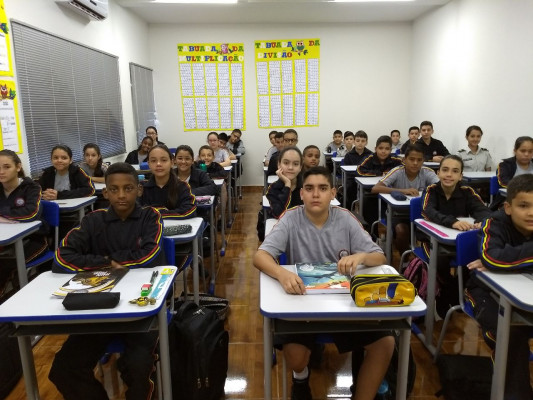 Estudantes foram recepcionados pela Banda de Música da 9ª Região da Polícia Militar