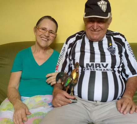 Antônio Marques da Trindade Júnior, dia 23, com esposa Vilma