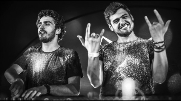 Neste sábado, dia 10 de março, é a data de estréia da DUO CONNECTION, para celebrar a mais nova Label. E nada melhor do que a dupla em maior ascensão no cenário da música eletrônica brasileira dos últimos tempos para animar, não é mesmo? Lugui e Pedrão são os jovens DJs e produtores musicais deste projeto Cat Dealers, eleito número 74 no Top 100 dos maiores DJs do mundo pela revista britânica DJ Mag. Eles representam a força da nova geração da música eletrônica brasileira, com produções originais e parcerias com grandes nomes da cena, como Alok, Vintage Culture e Felguk, resultando em uma experiência única! O evento acontecerá neste sábado, a partir das 22h no Castelli Boulevard em Uberlândia. #SóVai