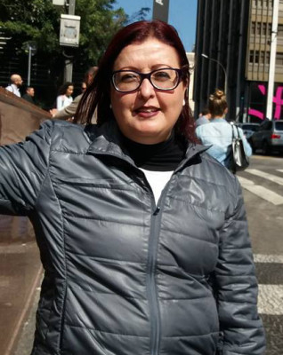 Nesta quinta-feira, dia 22, quem ganha mais um ano de vida é a querida professora universitária Lucille Gomes. Parabéns e muito sucesso!