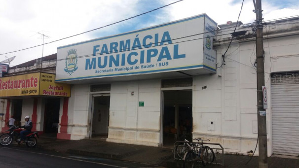 Aproximadamente 50 medicamentos permanecem em falta 