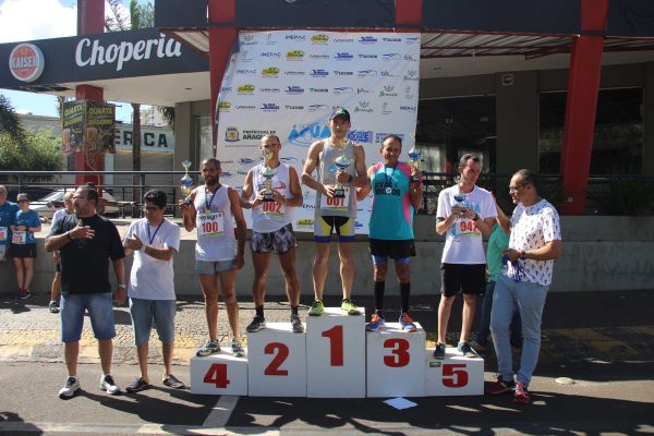 Corrida da Água reúne cerca de 200 atletas em Araguari