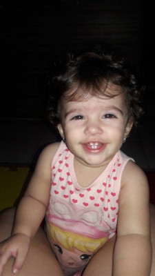 Izabela Gondin Coelho, aniversariante do dia 31. Filha de Andréia Gondin da Costa Coelho e Anderson José Alves Coelho. A fofurinha recebe o carinho em especial da avó Neiva Maria Alves 