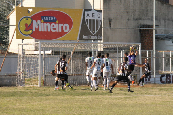 Araxá fez bonito ano passado e decidiu o título com o Galo ** Arquivo 