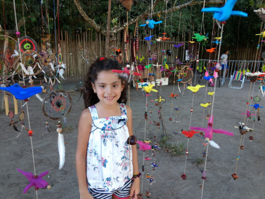 Olívia Alves do Nascimento Chaves completou 8 anos no último dia 5. A pequena é neta de Amarilis Alves do Nascimento 