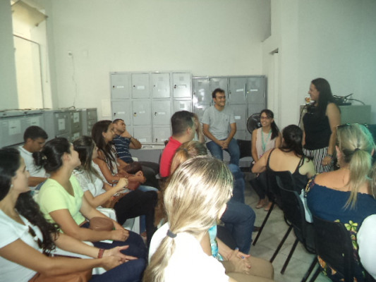 Técnicos em Alimentos e equipe da Vigilância Sanitária participam de reunião