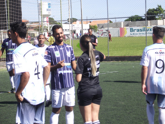 Momentos emocionantes marcam a principal competição de futebol soçaite da cidade ** Gazeta do Triângulo 