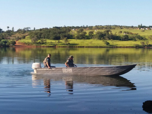 Serviços em embarcações aquáticas também estão sendo feitos
