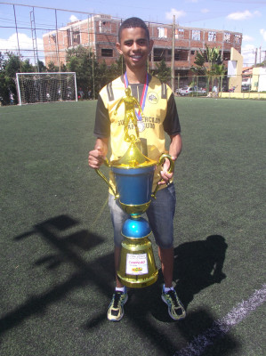 Thiaguinho comemorou o tricampeonato na competição