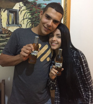 Quem também ganhou festa de aniversário foi Heitor Freitas. O soldado, aniversariante do dia 17, está acompanhado na foto pela namorada Cassia Pereira. Deixamos aqui os votos de um Feliz aniversário e muitos anos de vida! #3092