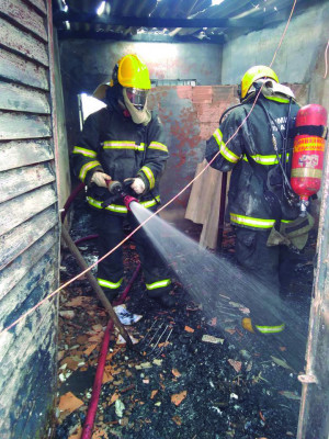Causas do incêndio de ontem são investigadas ** Divulgação