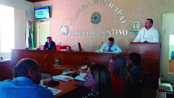 Edis aprovam projetos durante reunião
