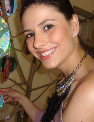 Ana Letícia Strona 20