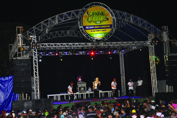 A folia atraiu milhares de pessoas de Araguari e de cidades vizinhas